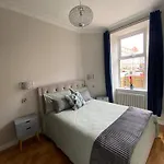 Cosy Apartment Near City Centre